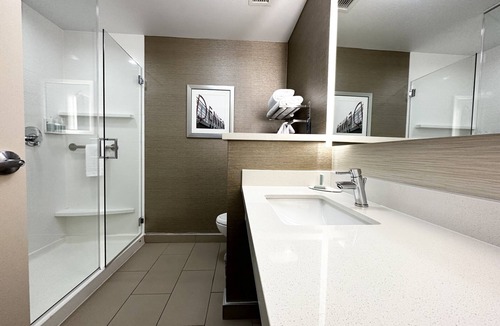 Highland Hotel | Fairfield Inn & Suites by Marriott Denver Downtown