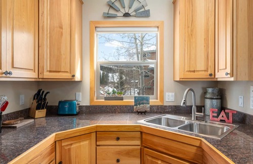 Winter Park House | ☆ Family Friendly Downtown Townhome | Private Hot Tub & Decks | Walk To Everything
