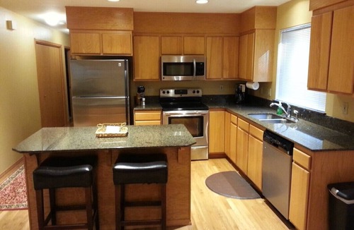Leavenworth House | FAMILY-FRIENDLY LEAVENWORTH CHALET MINUTES FROM DOWNTOWN, WALK TO RIVER FLOAT!
