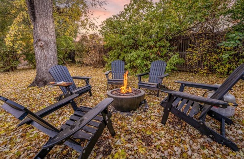 Lamar Heights Area House | Family Friendly Retreat with Game Room + Huge Yard