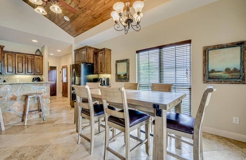 Kingsland House | Family Fun on Lake LBJ | Pool & Spa + Casita
