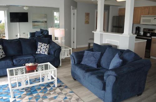 Calabash Apartment | Family Golf Course View Condo 101M