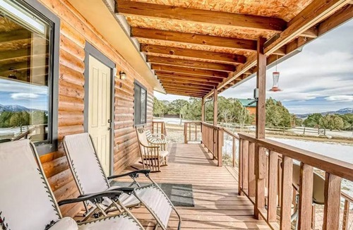 Alpine Village House | Fantastic 3BR Mountainview Dog Friendly