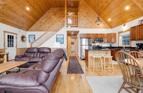 Sunday River Area Ski Chalet | Farwell Mountain Retreat