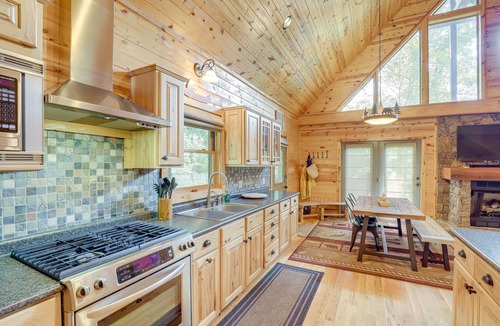Burnsville Cabin | Fire Pit + Mtn Views: 4-Season Burnsville Escape