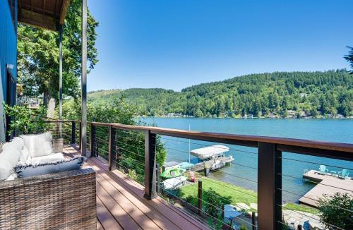Olympia House | Fire Pit & Views: Modern Summit Lake Escape!