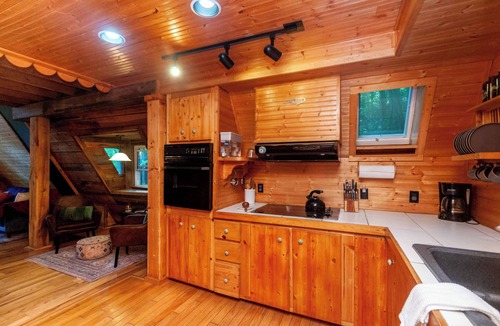 Fairview Cabin | Firepit + Mountain Views | A-Frame in Fairview | Honeycomb Hideaway by AvantStay