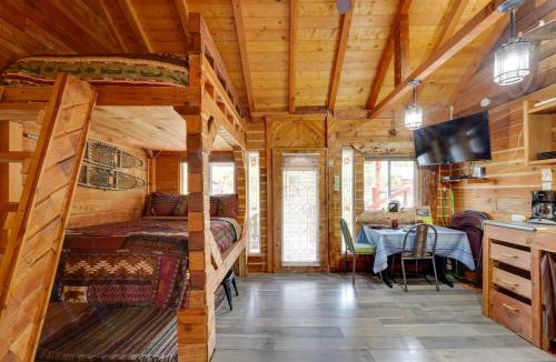 Ridgeway House | Fish, Hike & Explore: Lakefront Cabin in Soldotna