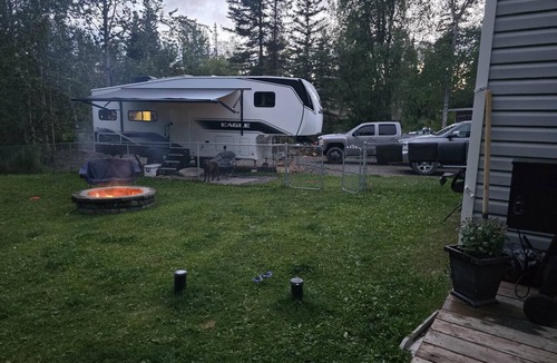 Ridgeway House | Fisher's Retreat! 3BR Duplex near Kenai River/Pet friendly/Freezers available