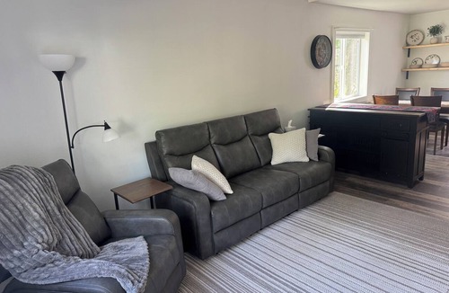 Ridgeway House | Fisher's Retreat! 3BR Duplex near Kenai River/Pet friendly/Freezers available