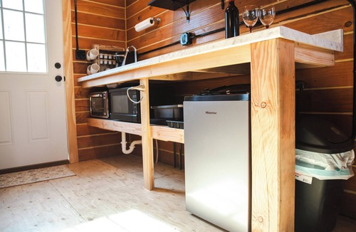 Fishhook Cabin | Fishhook Cabin in Palmer for a cozy getaway