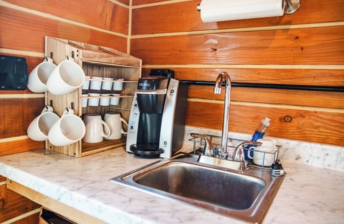 Fishhook Cabin | Fishhook Cabin in Palmer for a cozy getaway