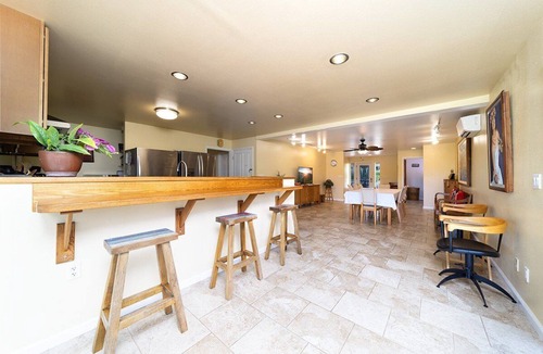Pepeekeo House | Five or more Bedroom House, Perfect for Families and groups