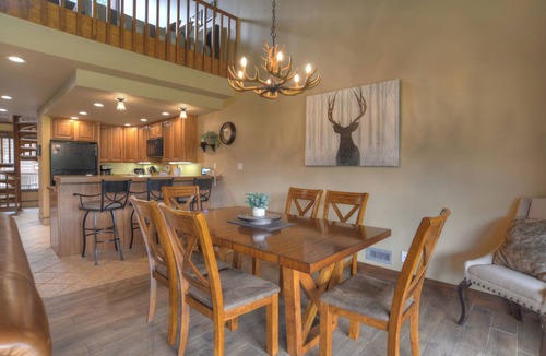 Purgatory House | Fore the Views Townhome | AC, Pool, Hot Tub, Golf & Ski