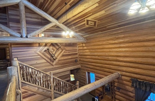 Palmer Bed & Breakfast | Forest Nap Room @ Alaska Knotty Pine B&B ~ Queen Bed, Private Bathroom