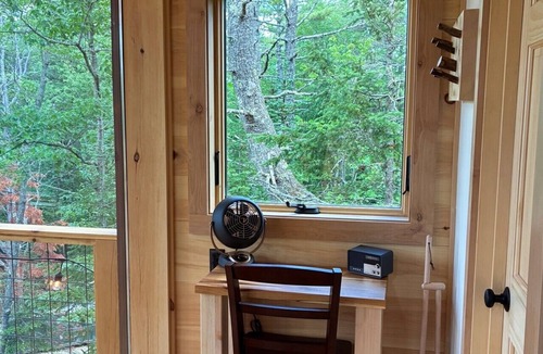Ellsworth Cabin | Forest Views | Private Hot Tub | Alder Treehouse