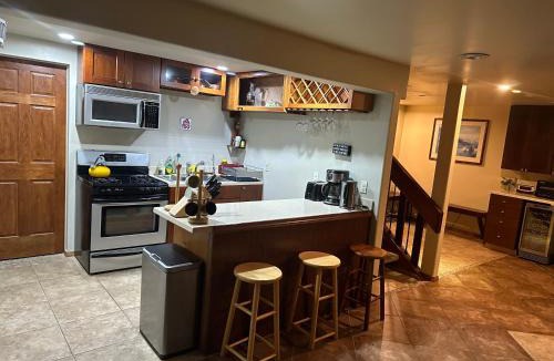 Old Seward - Oceanview Apartment | Forget me not Home