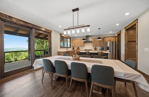 Elk Park House | Four Eaglets Lodge at Eagles Nest - 5 Suites, Mountain View, Game Room