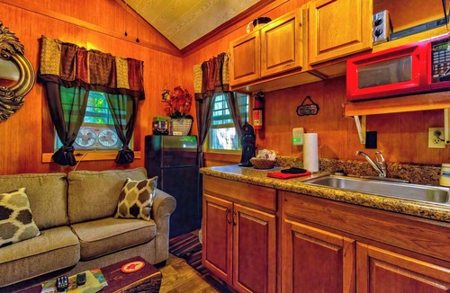 Cherokee Cabin | Fox Magdaline Mini Cabin at Panther Creek