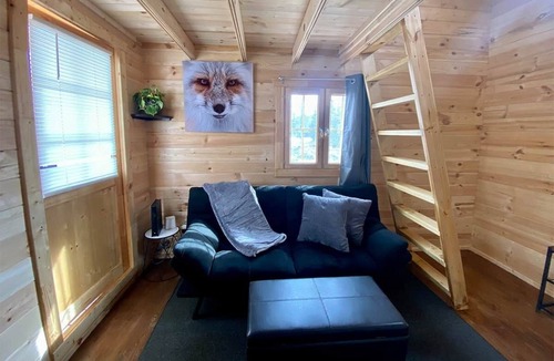 Cantwell Cabin | Fox Point, Fox Point Lakefront Cabin