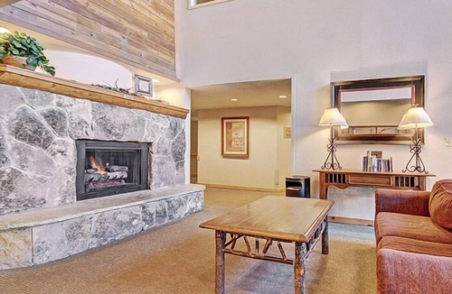 Copper Mountain Village Hotel | Foxpine Hotel Style Room with 1 Bed #214 by RedAwning