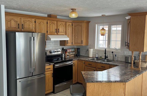 Rexton House | Frandy's River Resort, Hot Tub, Docks/River front