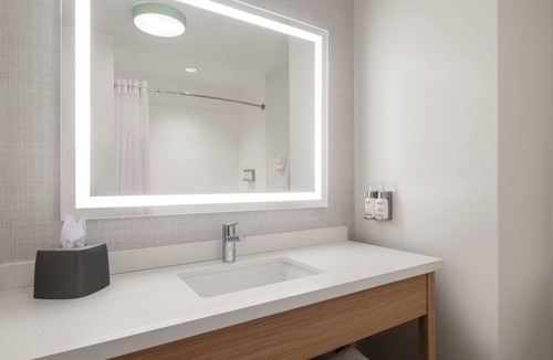 Franklin Hotel | Franklin Inn & Suites