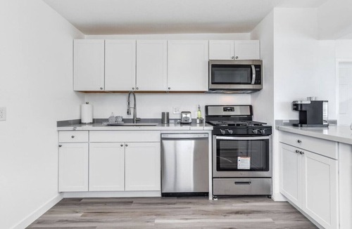 Hilltop Apartment | Fresh 1BR/1BA in Downtown Tacoma - 2