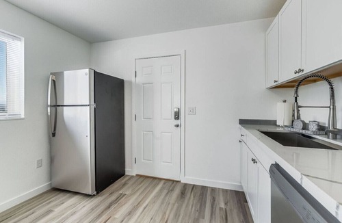 Hilltop Apartment | Fresh 1BR/1BA in Downtown Tacoma - 2