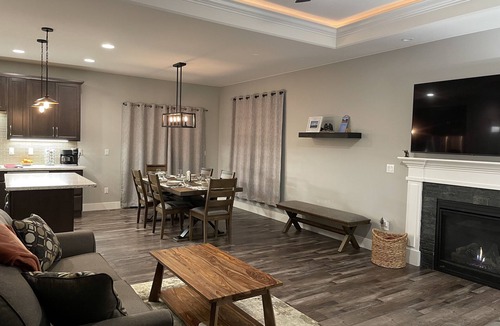 Meadow Lakes House | Friends and Family Haven