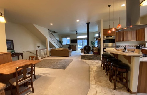 Seward House | Front Row Townhouse