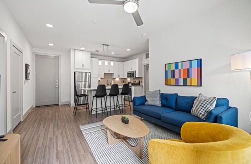 Waller Creek District Hotel | Fully Equipped for Comfort – Walk to Rainey Street, Dining & Downtown Fun