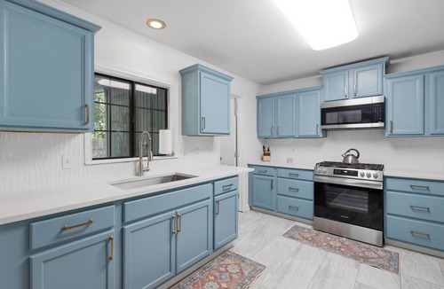Round Rock House | Fully Furnished Cozy Cottage on large Lot- Centrally Located