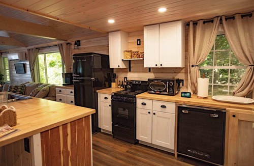 Belgrade Cabin | Gables End Escape Lakefront Dock Kayaks