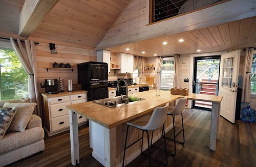 Belgrade Cabin | Gables End Escape Lakefront Dock Kayaks