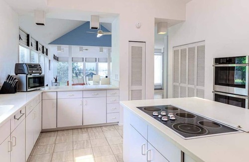 Waikoloa House | Gather the Group in a Spacious House with Pool Near the Golf