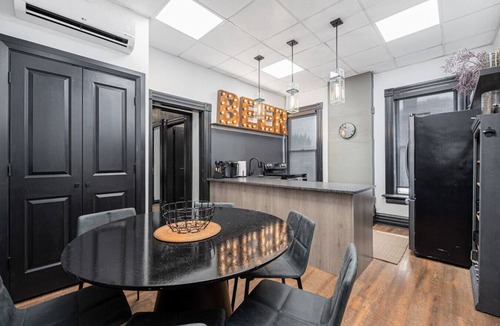 Downtown Columbus House | German Village Grand Retreat