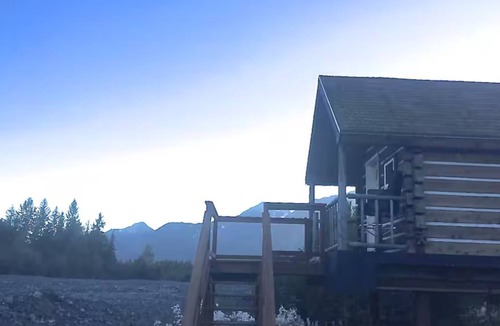 Bear Creek Apartment | Glacier Creek - Tiny Home