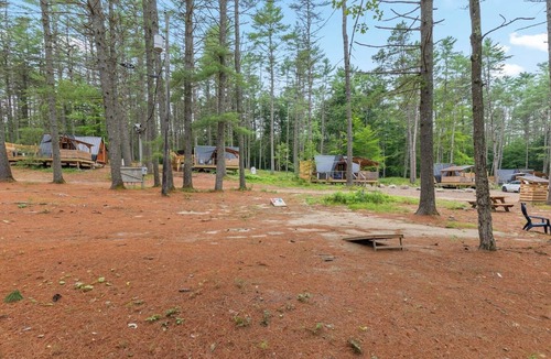 Oxford Cabin | Glamping A-Frame Cabin with Cold Plunge + Hot Tub