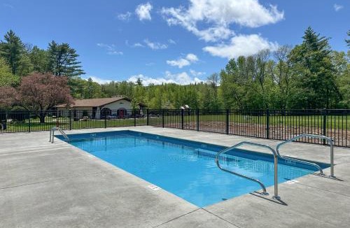 Bartlett House | Glen Condo w/Mountain Views: Walk to Story Land