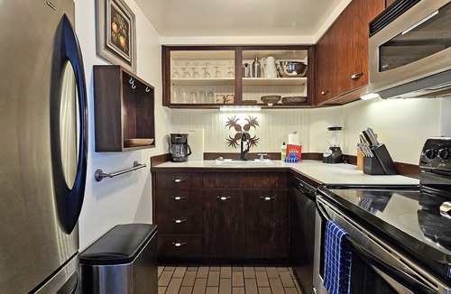 Diamond Head - Kapahulu - St. Louis Condo | Gold Coast Ocean View One Bedroom w/Full Kitchen & WiFi