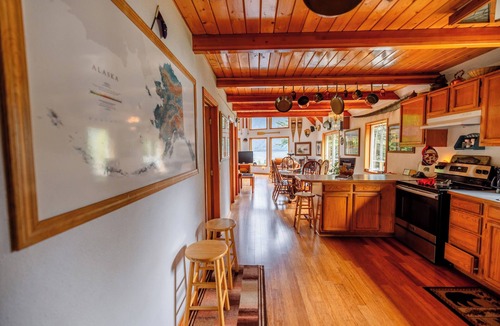 Sitka House | Golden Alaskan Lodge: 4 BR, 2 BA House in Sitka, Sleeps 10
