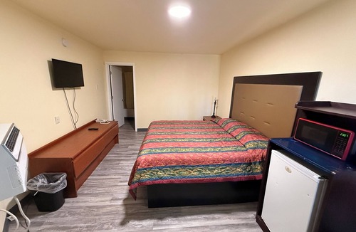 Gresham Hotel | Golden Knight Motel