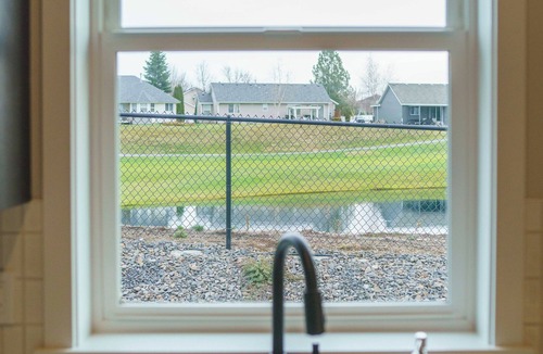Post Falls Apartment | Golf Course Private Loft Gated Community