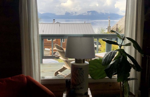 Craig Cabin | Good Vibes Cabin - Car rental available!