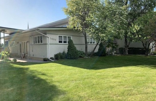 South Addition Apartment | Gorgeous home w/Sauna downtown Anchorage. Walk to dine, coffee & attractions