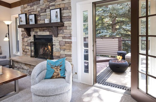 Intermountain Condo | Gorgeous Renovated Condo, Private Hot Tub, on Bus Route