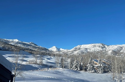 Snowmass Village Condo | Gorgeous View, 3 minute shuttle to ski lifts Renovated- Great Location