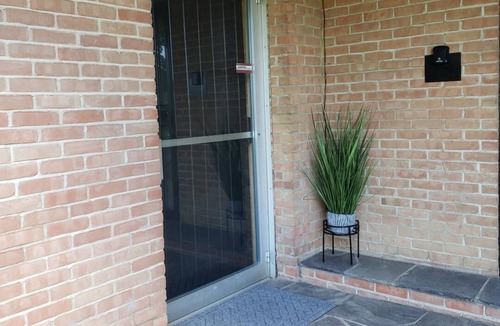 Mansfield Apartment | Grace Manor-secluded apartment on private estate. 1 Mile from all conveniences.
