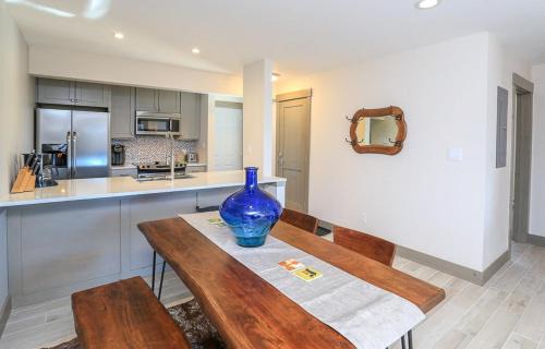 Peak 8 Apartment | Grandview Condo: Nice Peak 8 Location